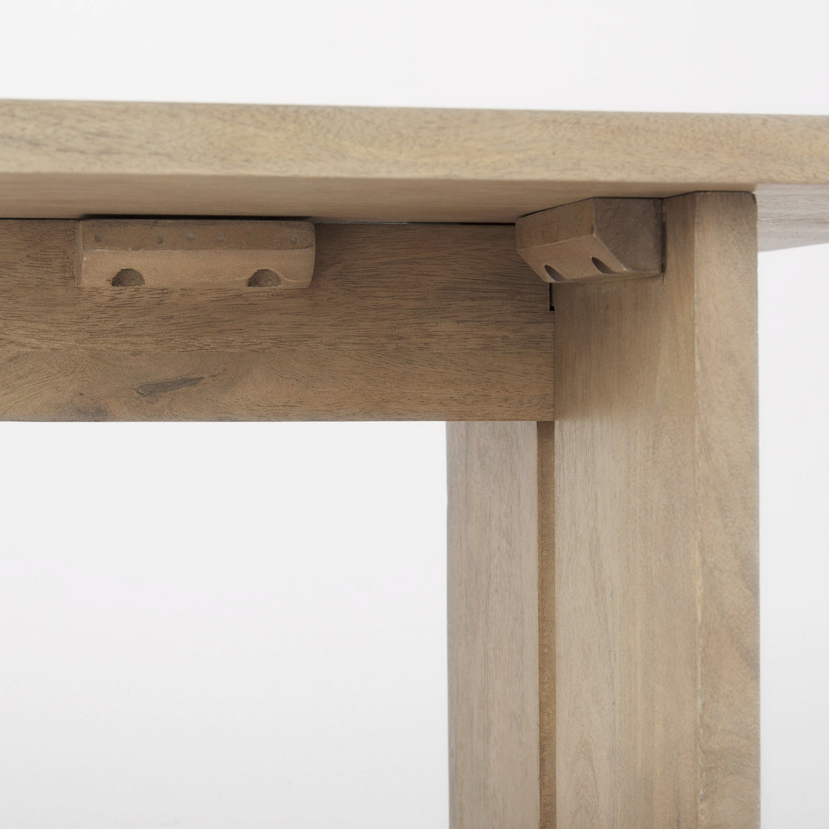Aida Bench
