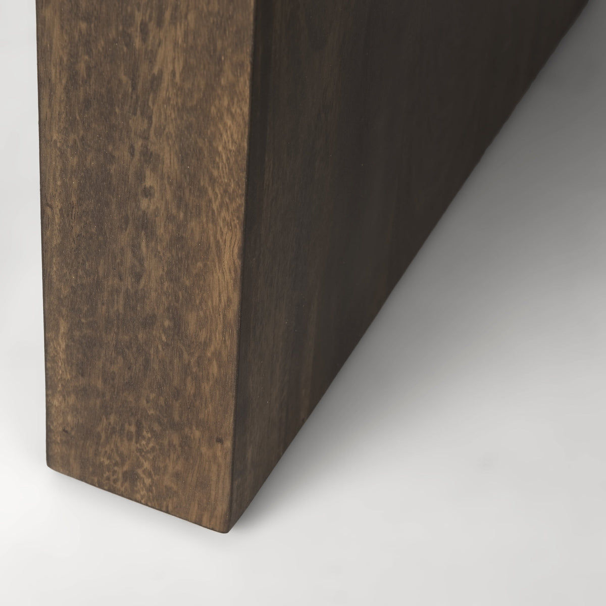 Athelia Accent Table