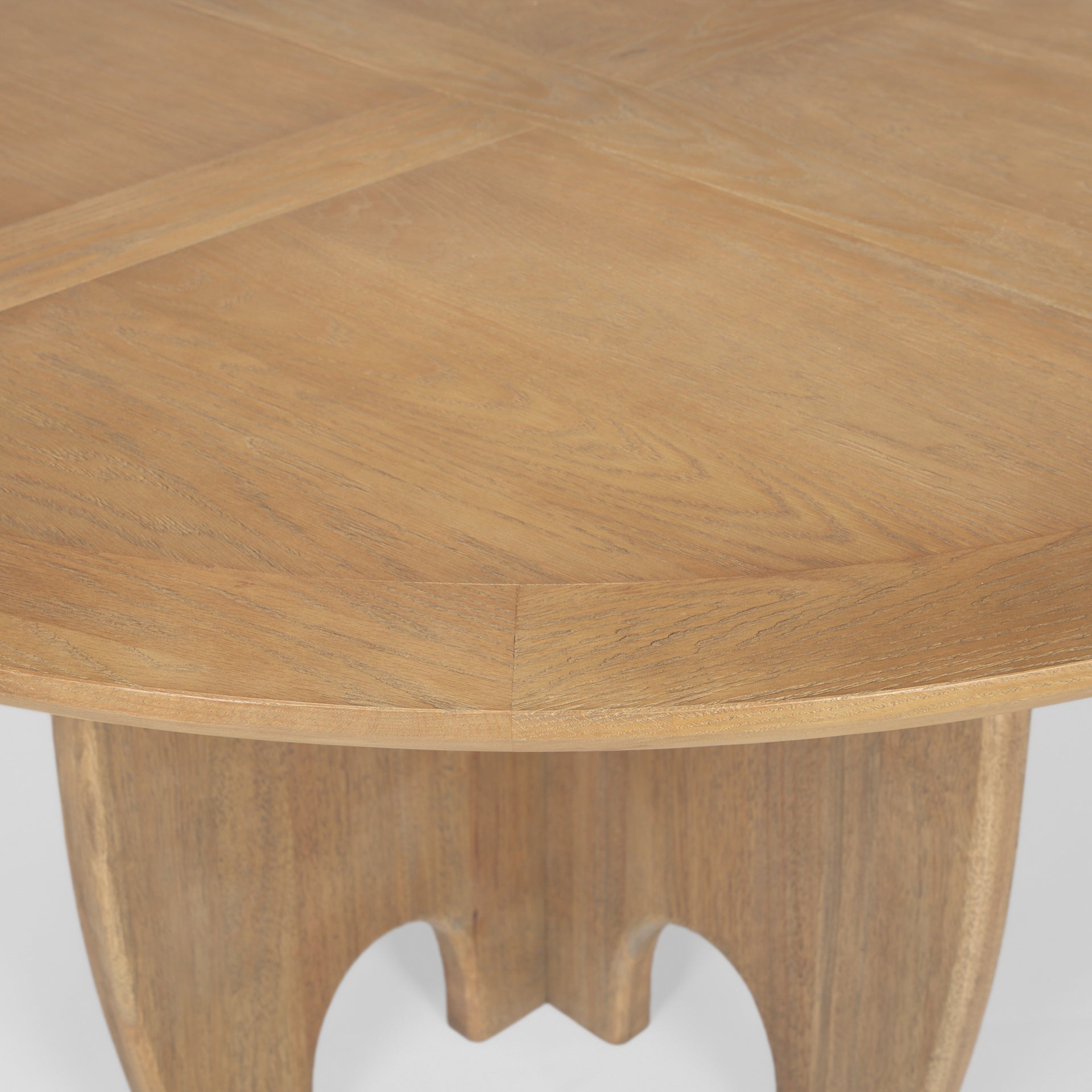 Sonomi 59" Round Dining Table