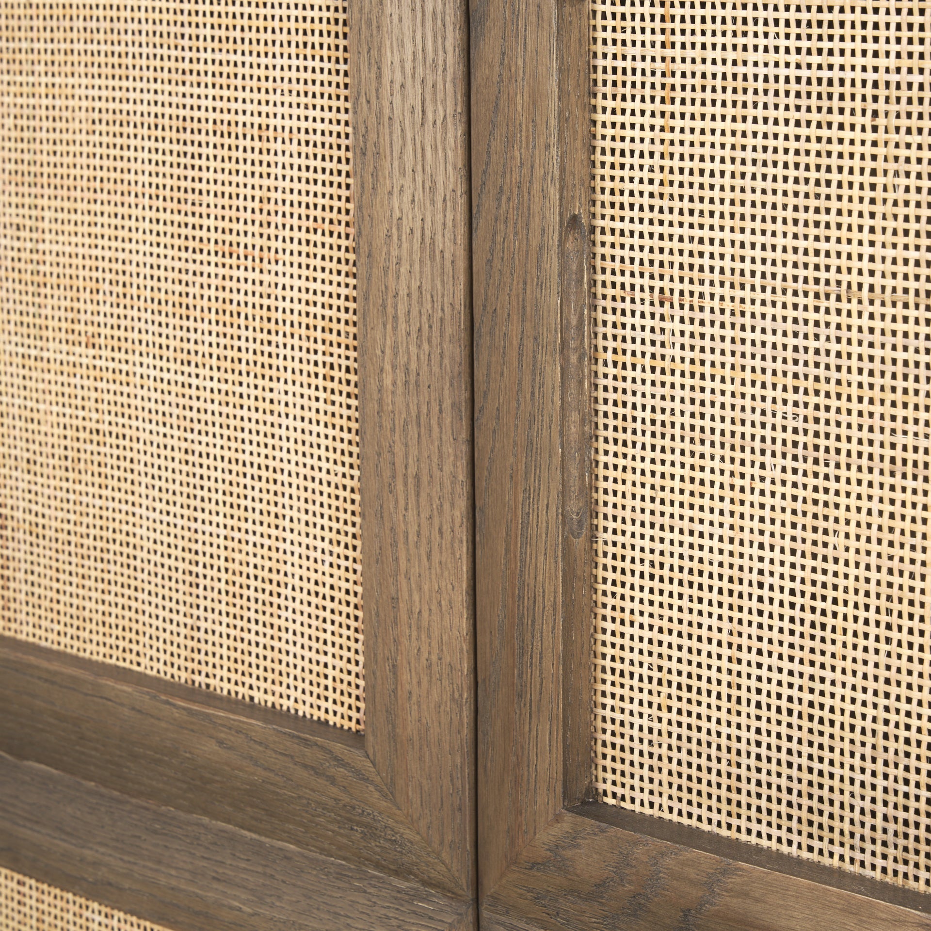 Sina Sideboard