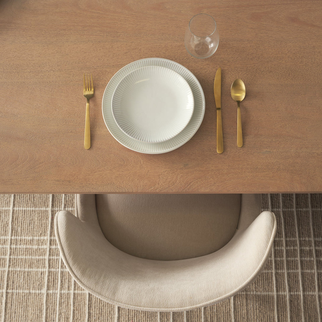 Trellyn 94" Rectangular Dining Table