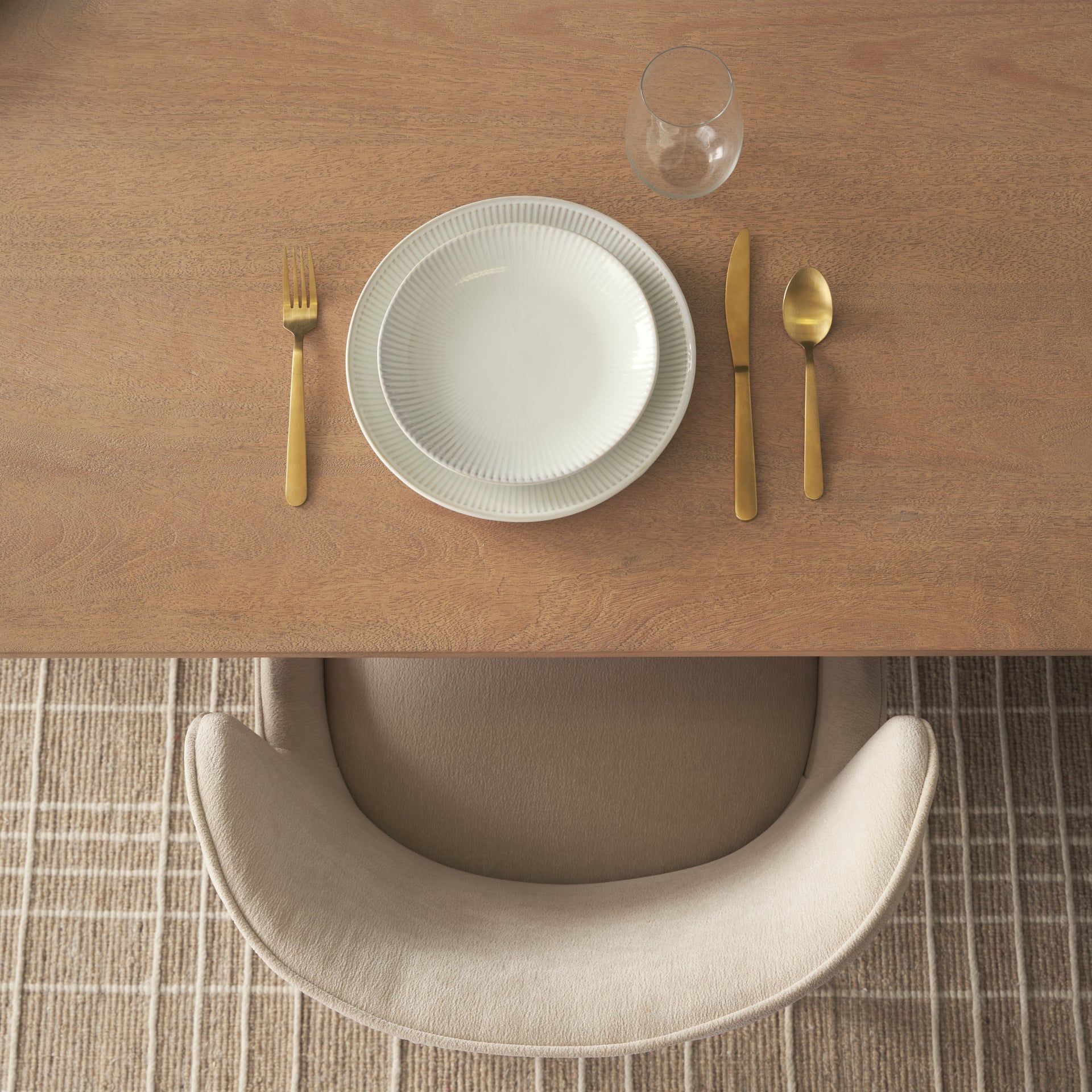 Trellyn 94" Rectangular Dining Table