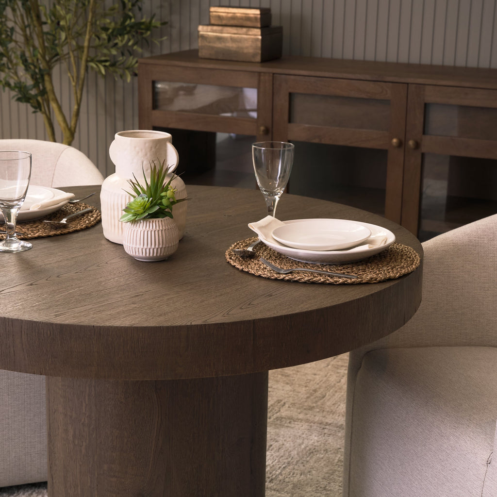 Lyonne 40" Round Dining Table