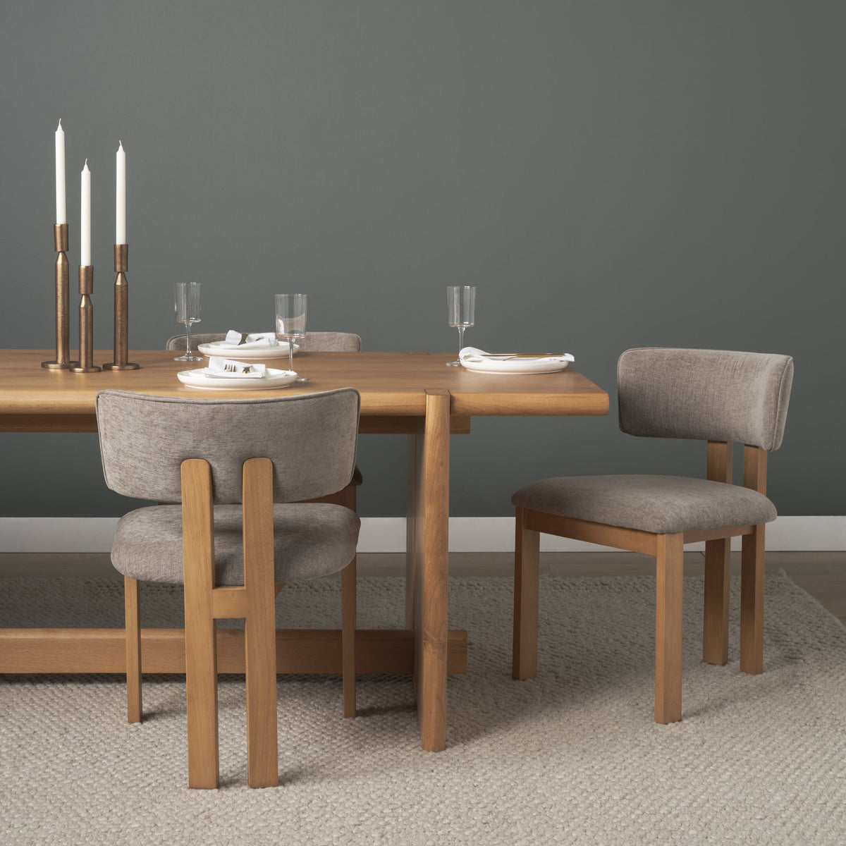 Soho Curve Tripod Dining Chair