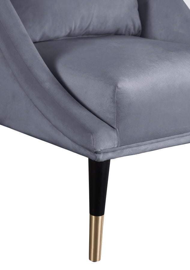 Elegante Velvet Upholstered Chair