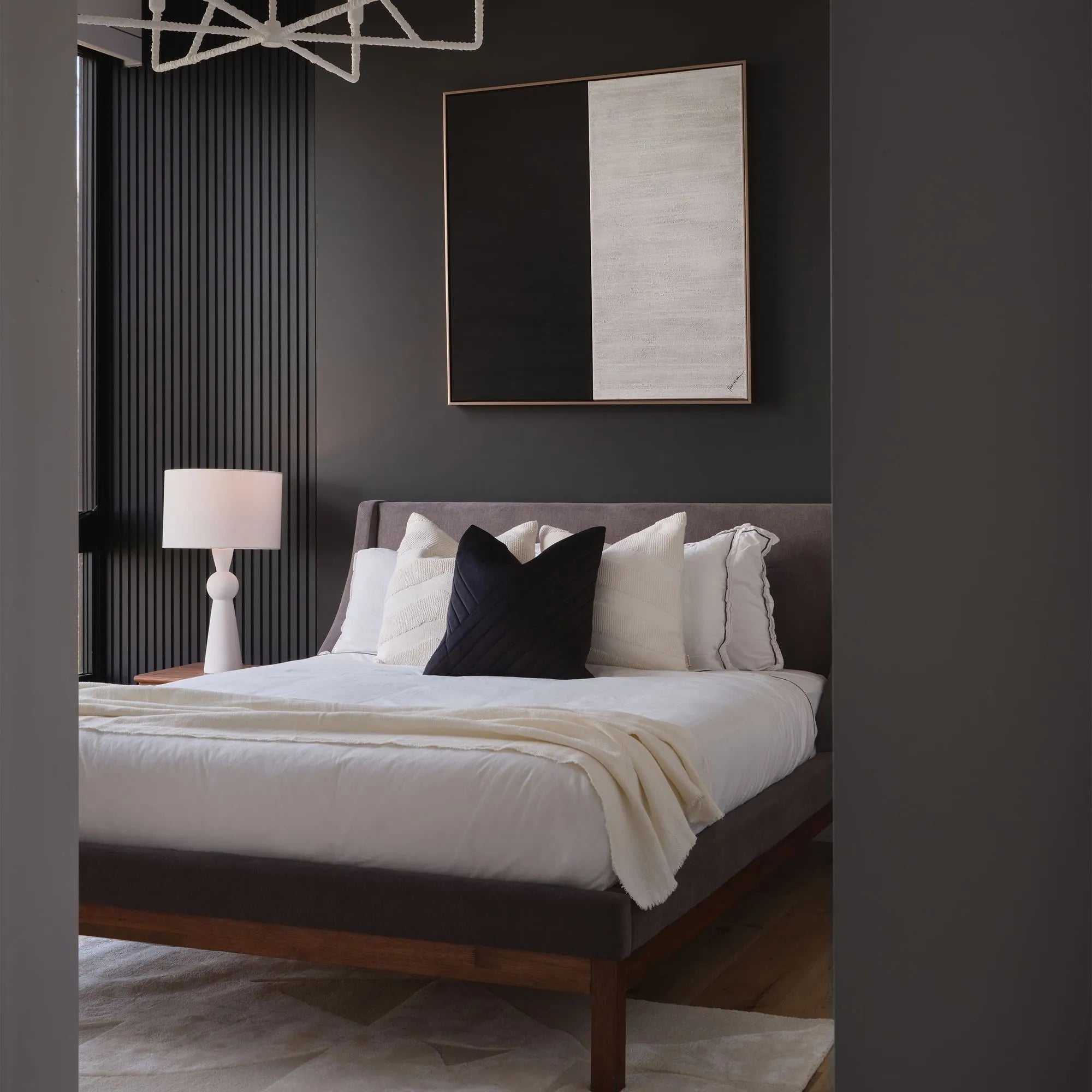 Petra Table Lamp