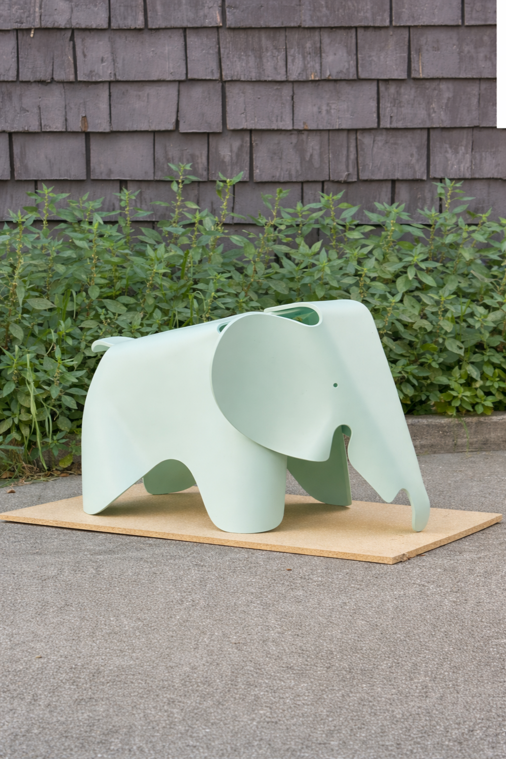 Eames Mini Elephant Chair (Reproduction)