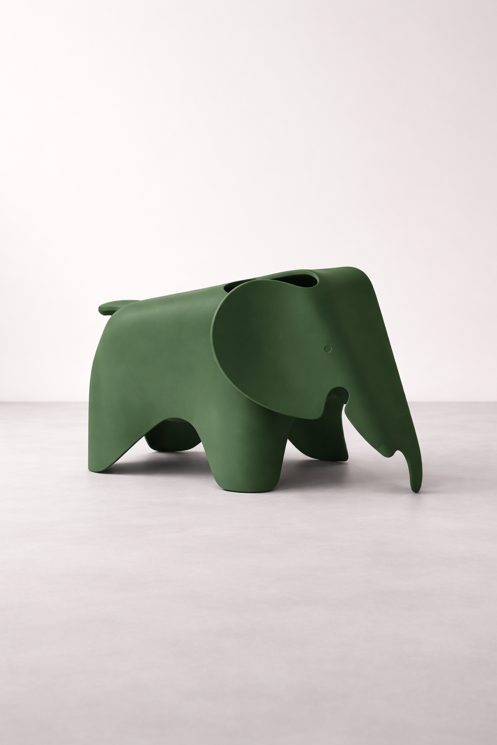 Eames Mini Elephant Chair (Reproduction)