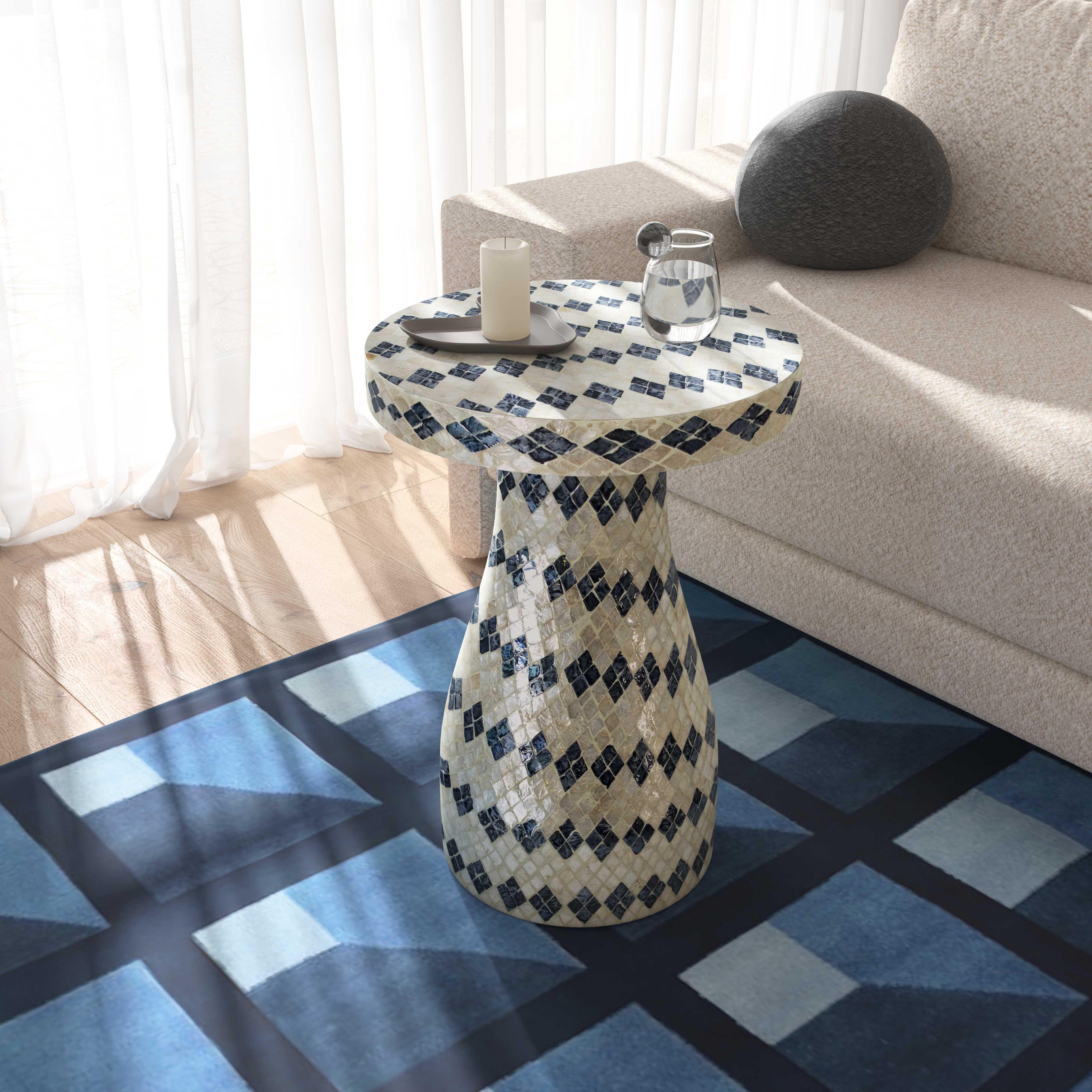 Halio Shell Side Table