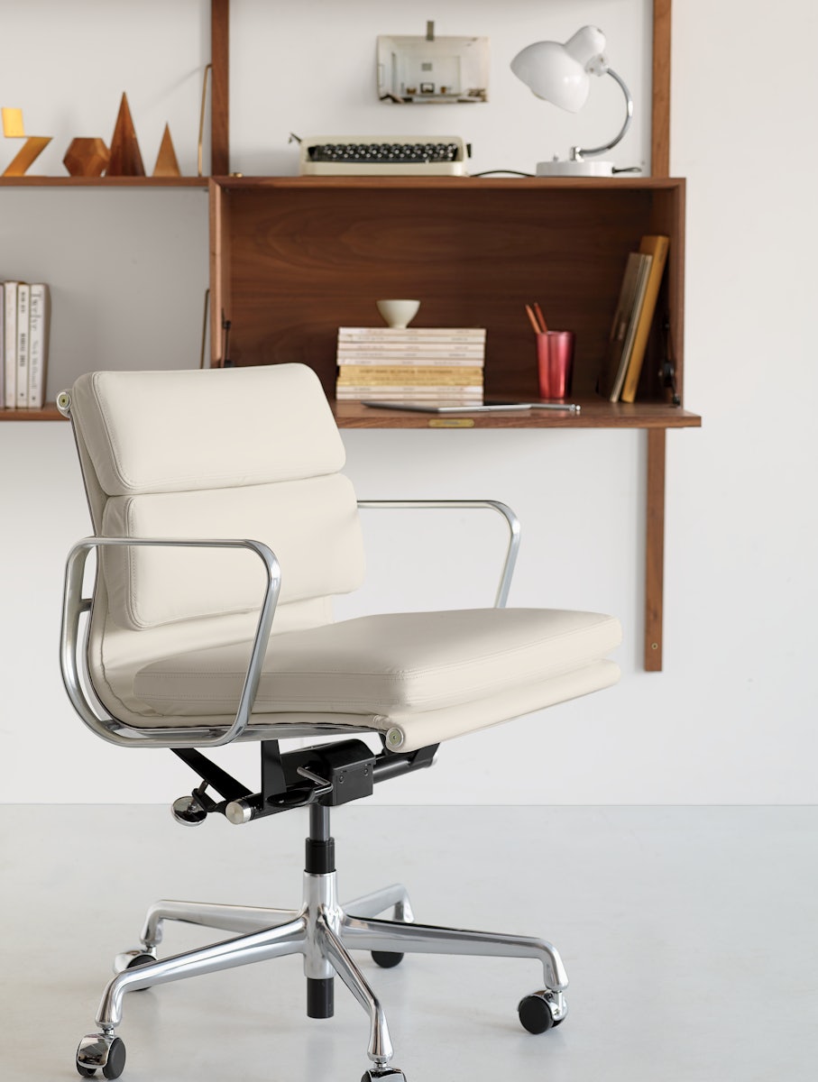Eames Soft Pad Office Chair - Low Back