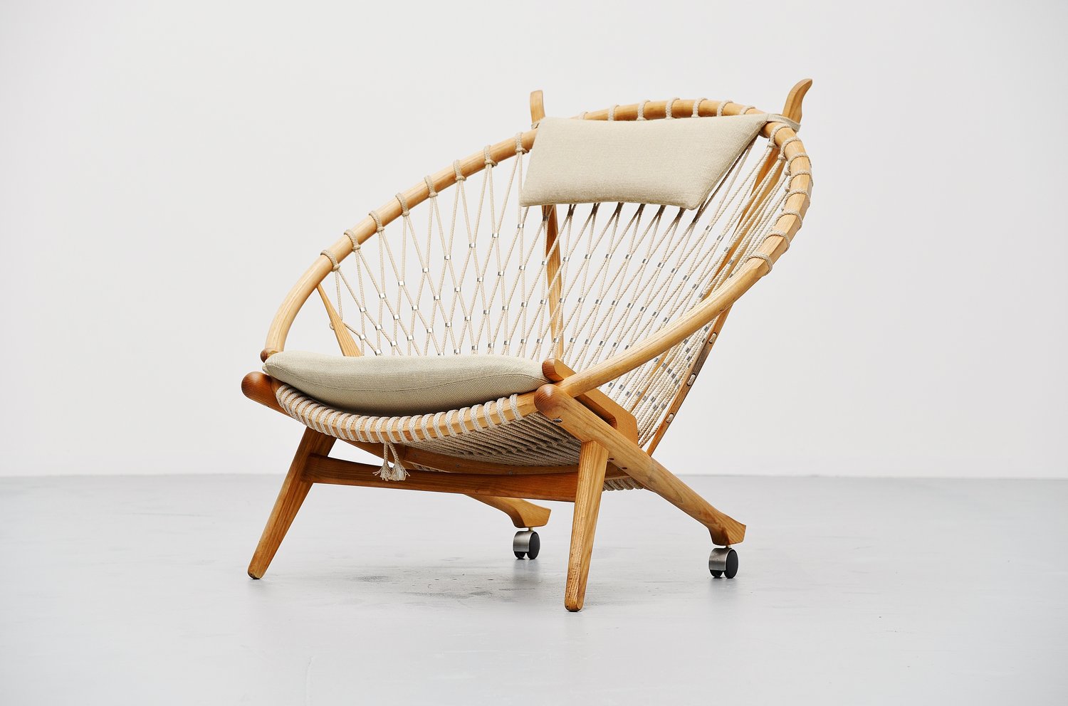 Hoop Chair