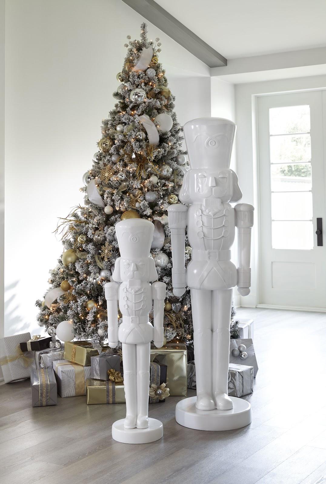 Nutcracker Soldier Sculpture 4ft, White