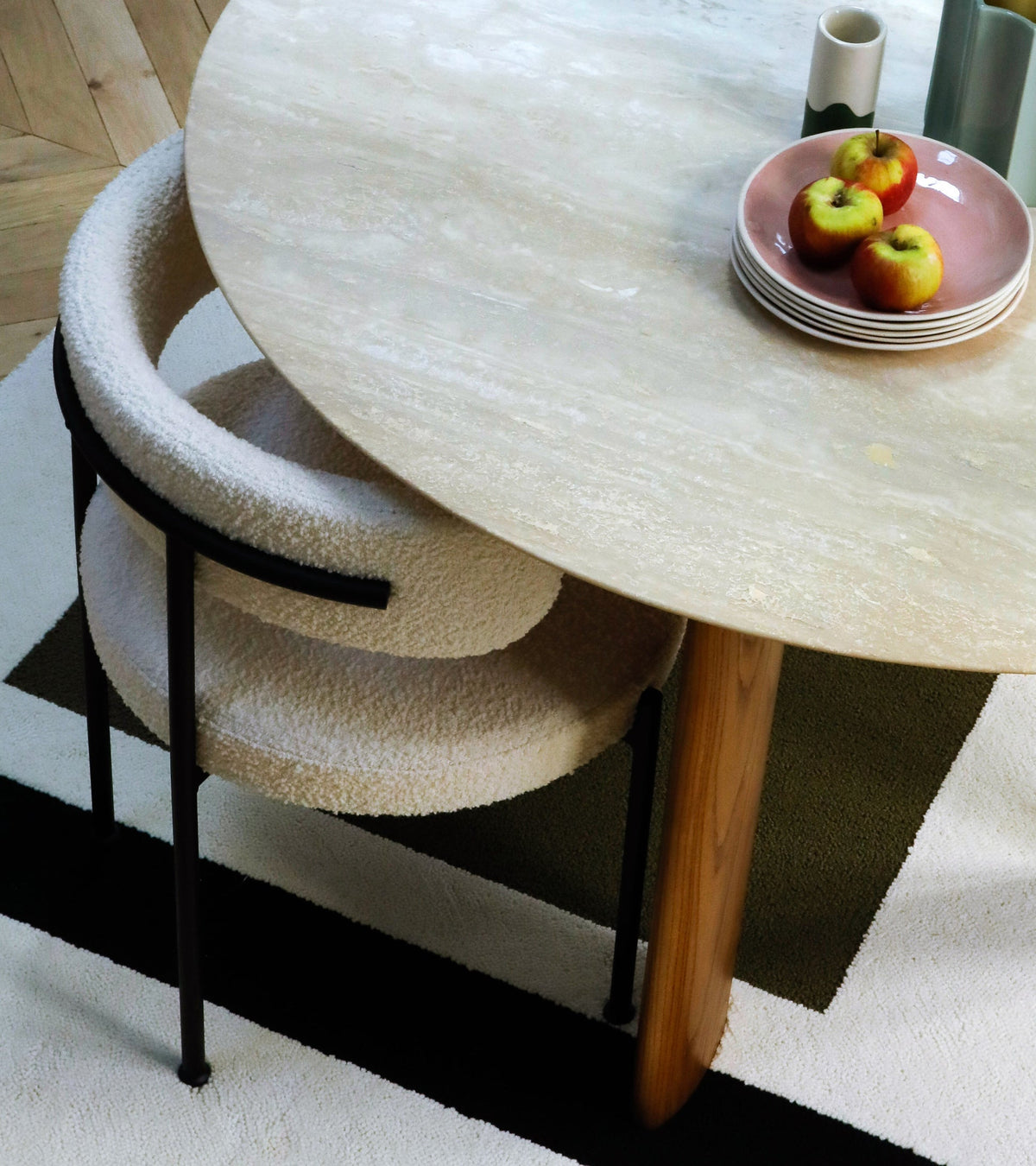 Libera Inesse Boucle Dining Chair
